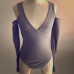 Ribbed cold shoulder long sleeve Bodysuit